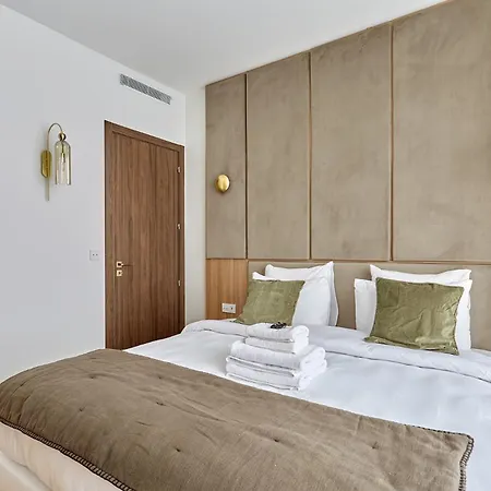 Exceptional 3 Bedrooms Heart Of By Prestige Apartamento Paris